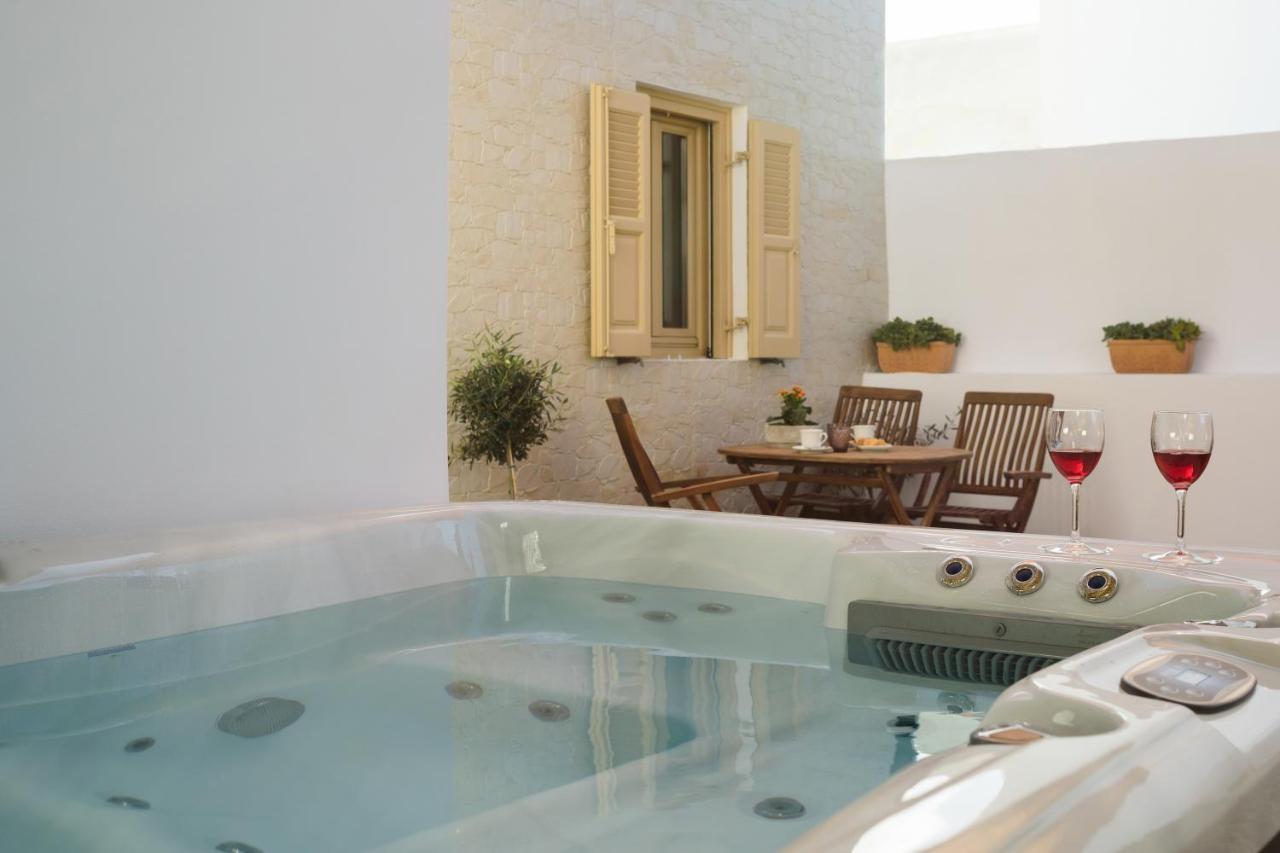 Heart Of Oia - Private House With Jacuzzi Apartamento Exterior foto