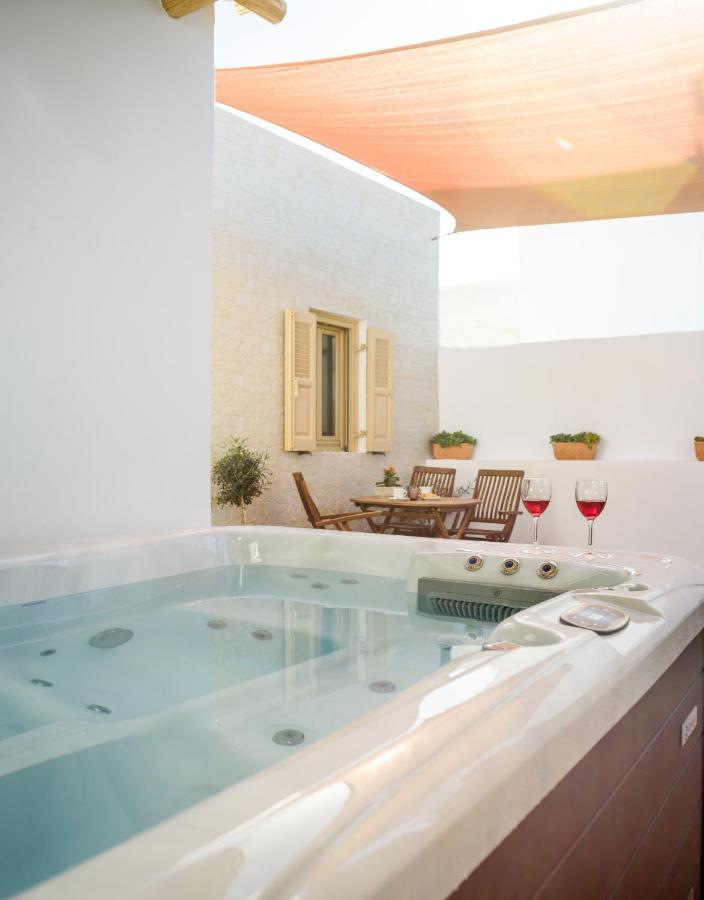 Heart Of Oia - Private House With Jacuzzi Apartamento Exterior foto
