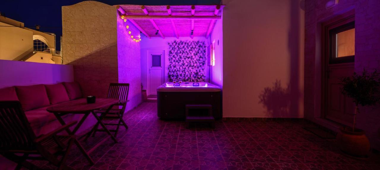 Heart Of Oia - Private House With Jacuzzi Apartamento Exterior foto