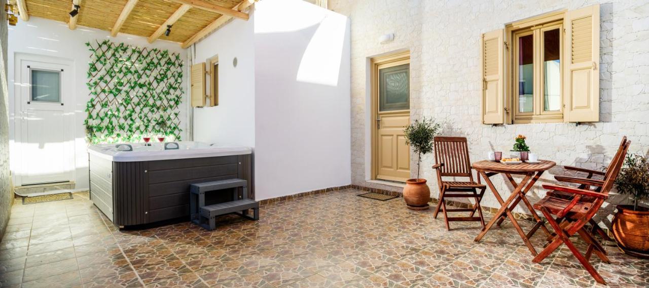 Heart Of Oia - Private House With Jacuzzi Apartamento Exterior foto