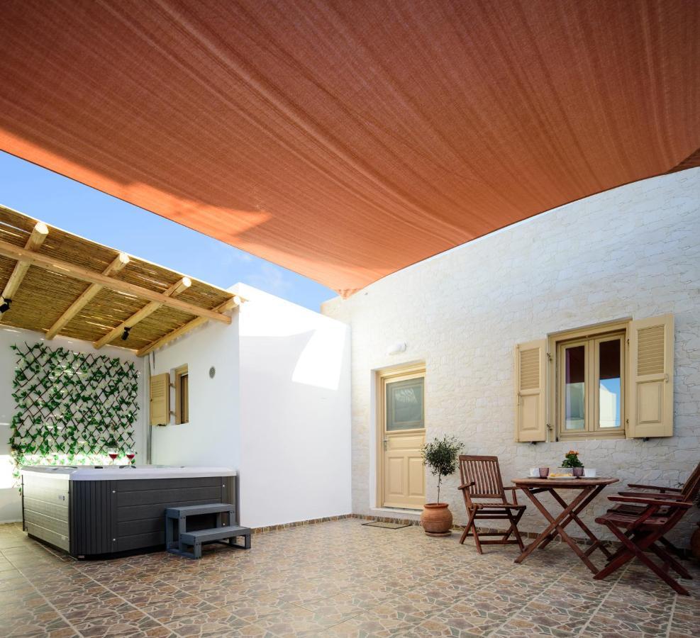 Heart Of Oia - Private House With Jacuzzi Apartamento Exterior foto